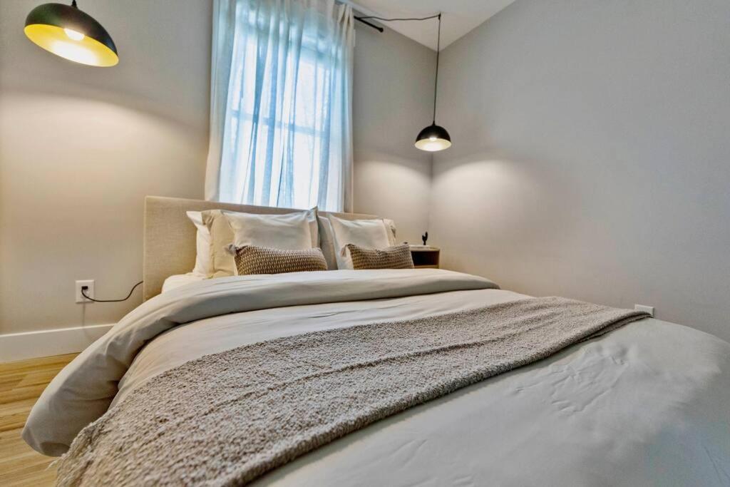 Brand New Cozy Modern Bungalow W/Hot Tub+Movieroom 7 Min From Uptown Charlotte Exterior foto