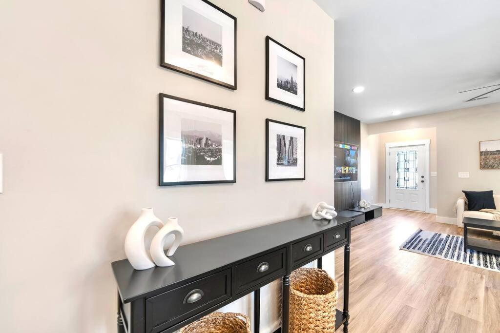 Brand New Cozy Modern Bungalow W/Hot Tub+Movieroom 7 Min From Uptown Charlotte Exterior foto